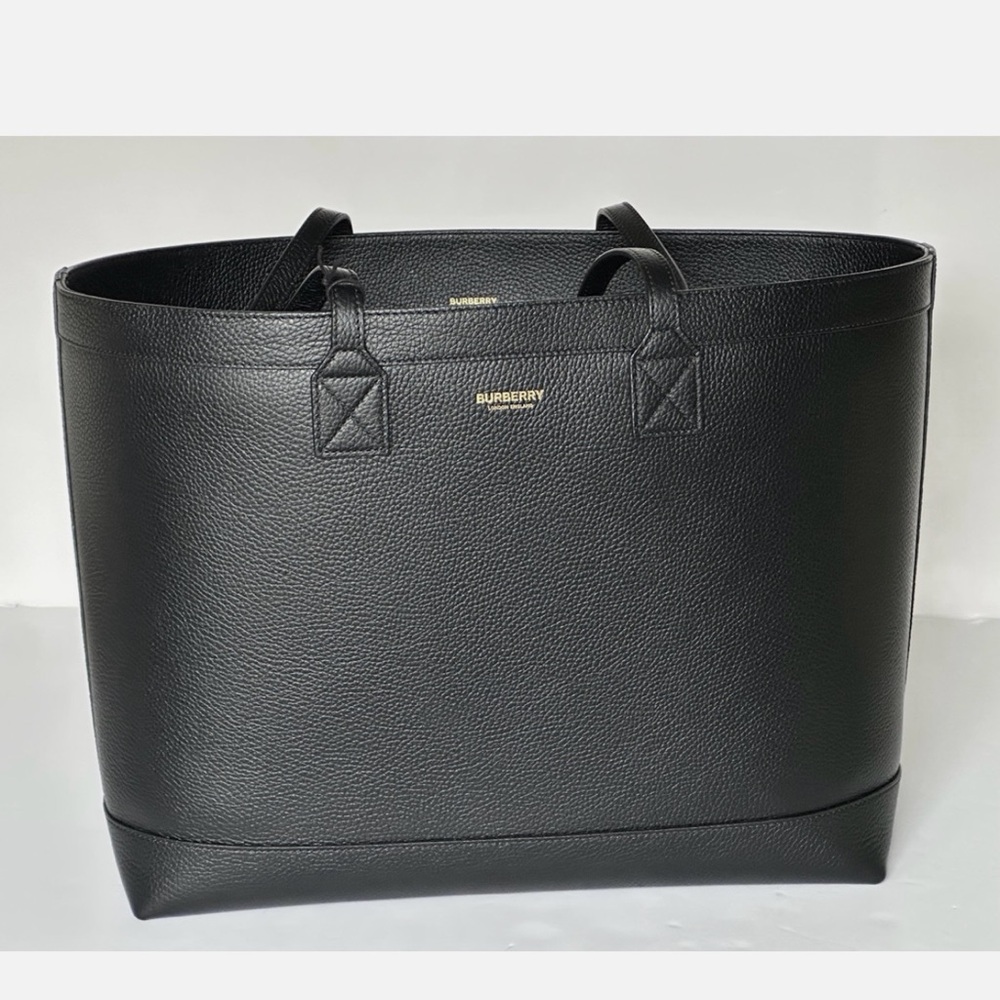 Burberry Grainy London Black Leather Handbag - Picture 1 of 6